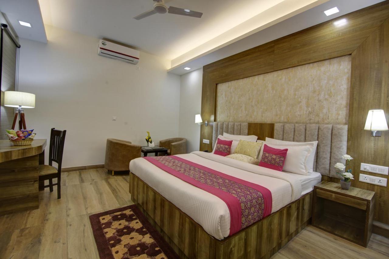 Hotel The Prithvi Near Delhi Airport New Delhi Buitenkant foto