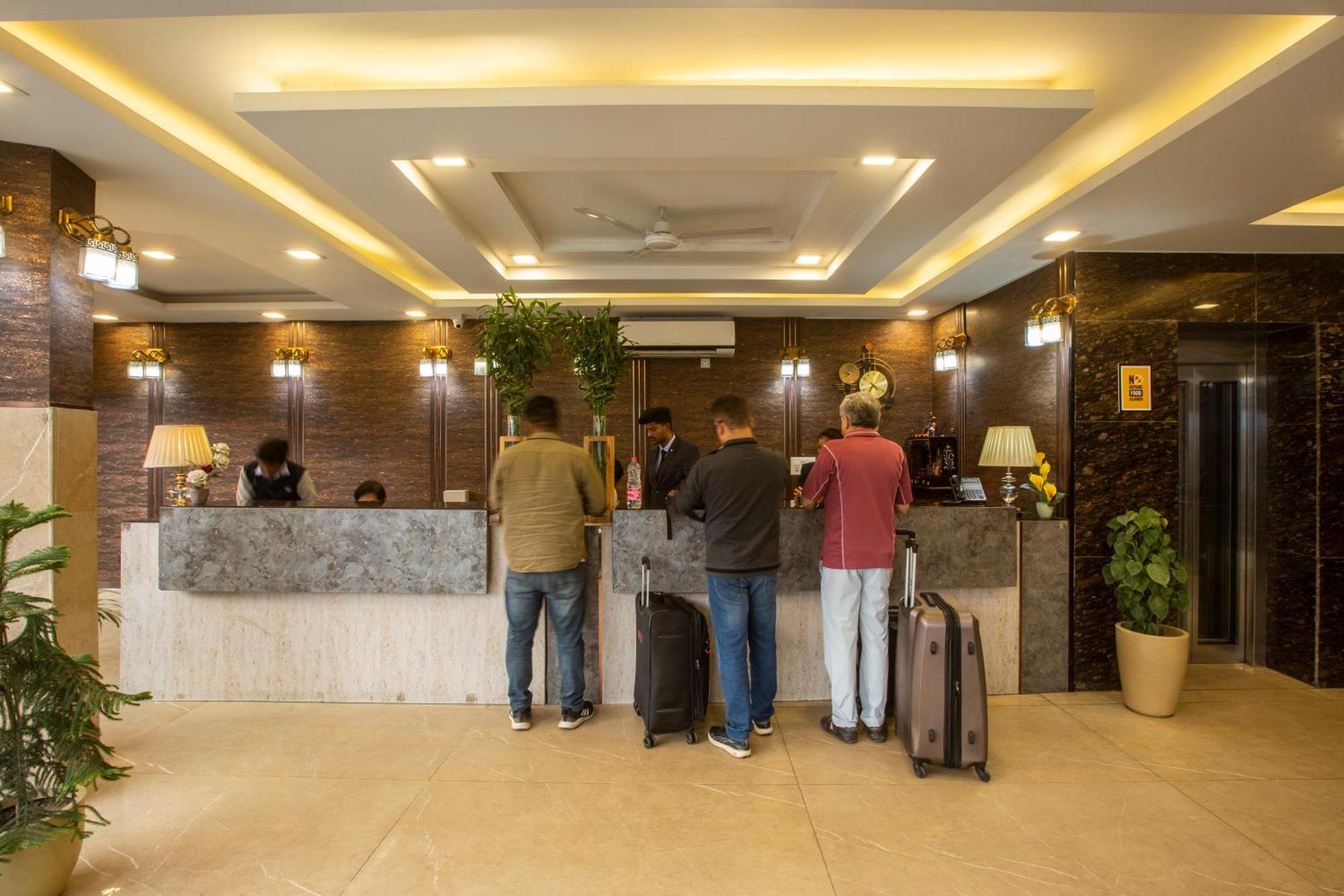 Hotel The Prithvi Near Delhi Airport New Delhi Buitenkant foto
