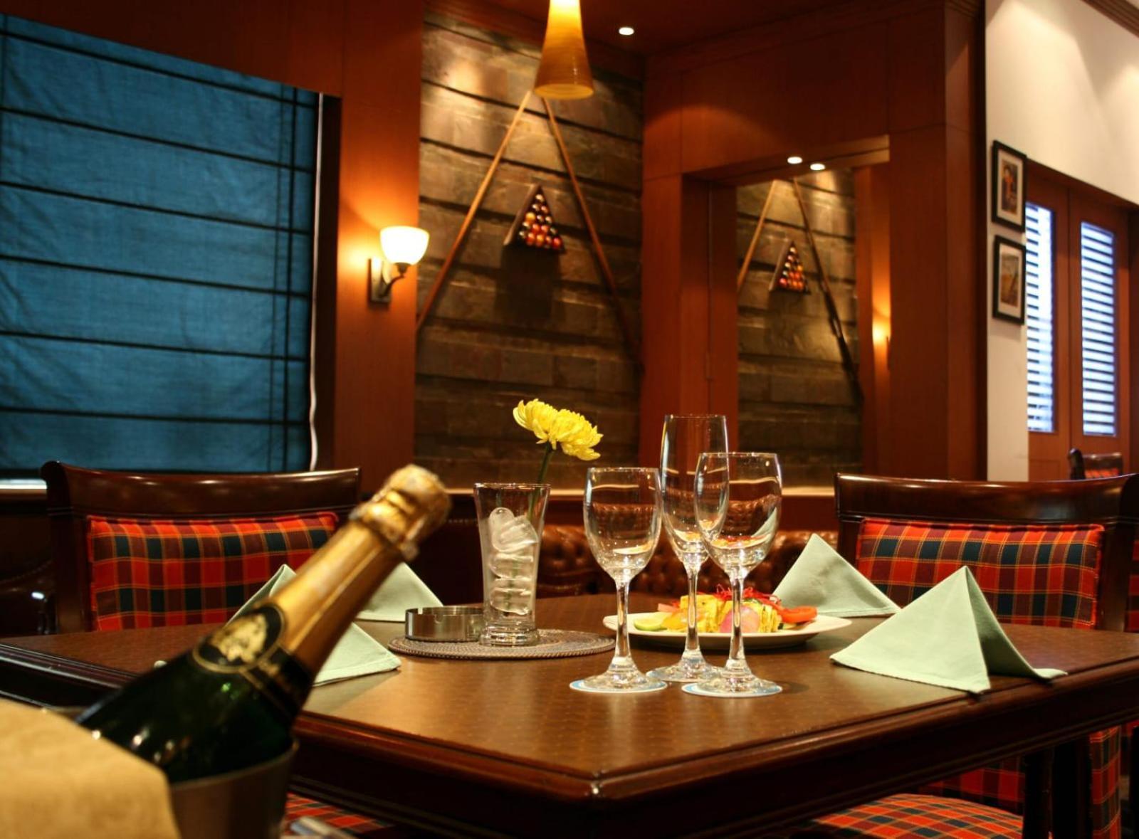Hotel The Prithvi Near Delhi Airport New Delhi Buitenkant foto